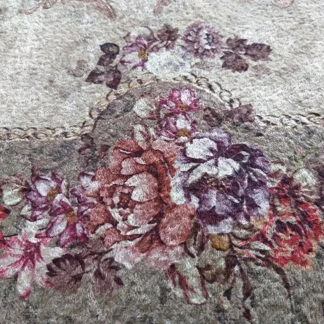 Klasyczny brązowy dywan w barokowym stylu G9-P49