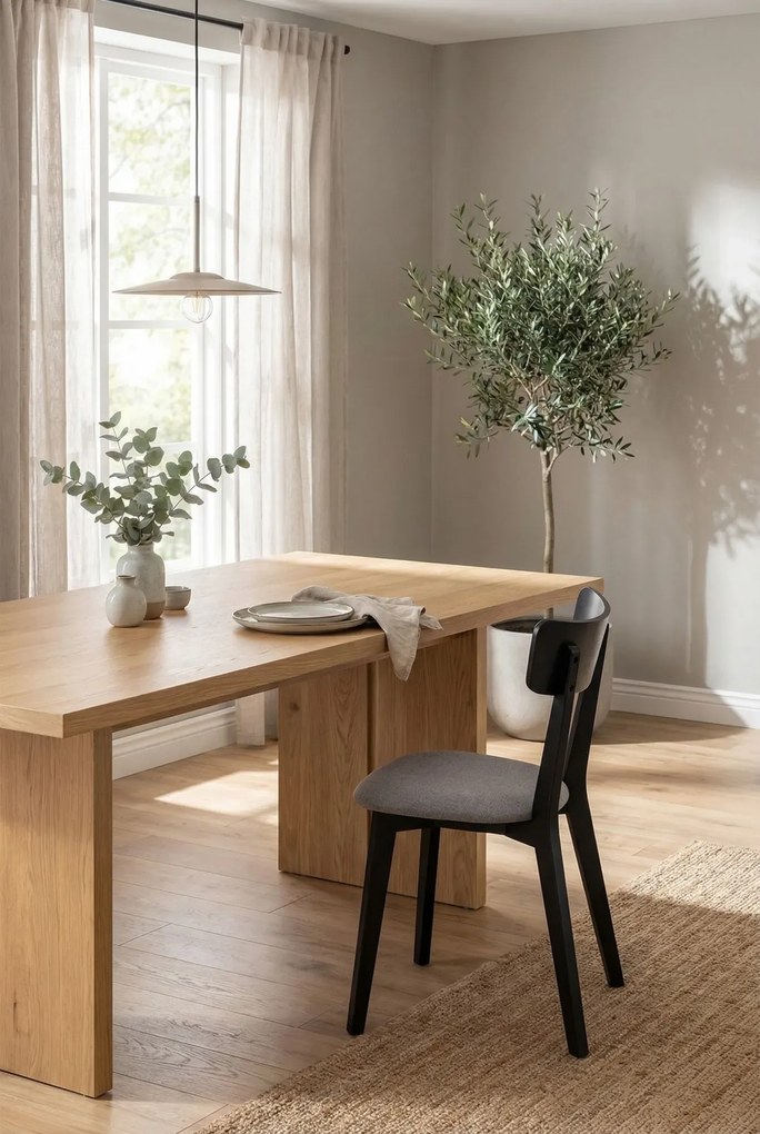 Drewniane czarne krzesło tapicerowane P7-C69