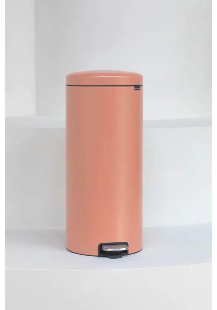Łososiowy stalowy kosz na śmieci z pedałem 30 l NewIcon – Brabantia