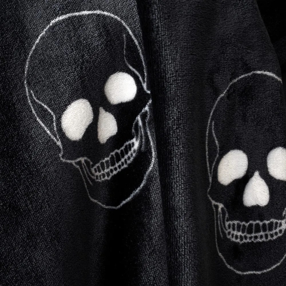 Ciemnoszary koc dziecięcy z mikropluszu 130x170 cm Skulls – Catherine Lansfield