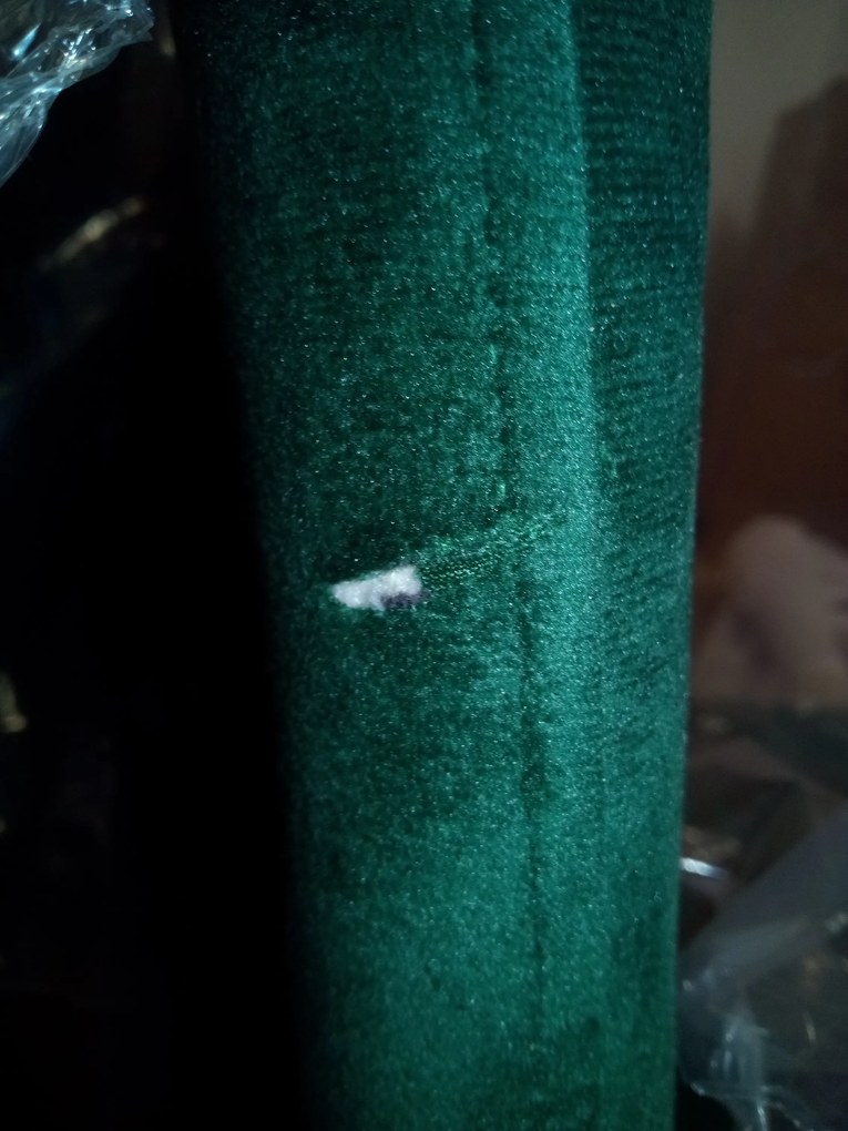 PROMOCJA Ciemnozielone aksamitne krzesło jadalniane LIBRA z czarnymi nogami II gatunek