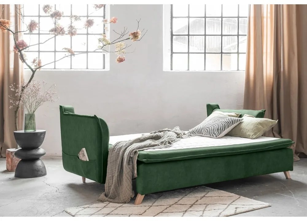 Zielona aksamitna rozkładana sofa 225 cm Charming Charlie – Miuform