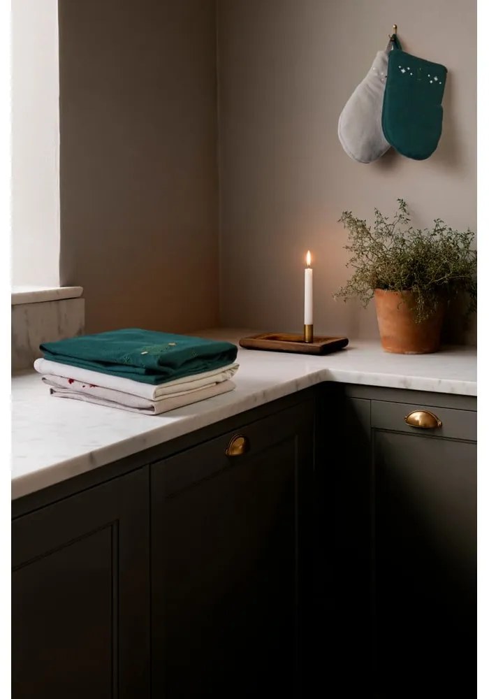 Ścierka ze świątecznym motywem z mieszanki bawełny 50x70 cm Christmas Fable – JUNA