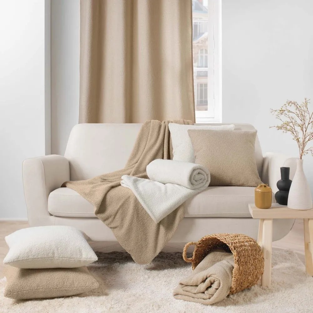 Poduszka dekoracyjna z materiału bouclé 45x45 cm Wooly – douceur d'intérieur