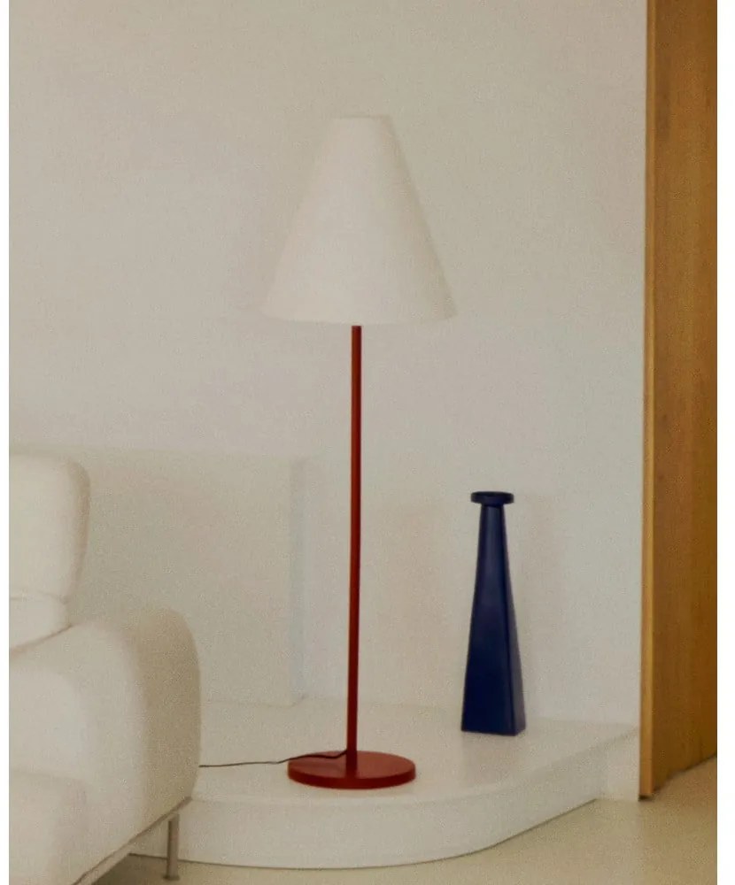 Lampa stojąca w kolorze terakoty z tekstylnym kloszem (wysokość 153 cm) Navat – Kave Home