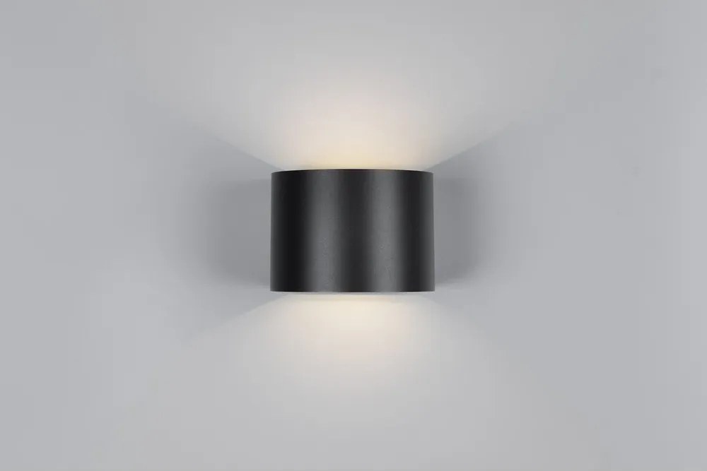 Lampa zewnętrzna ścienna LED z czujnikiem ruchu na USB (wysokość 10 cm) Genie – Reality