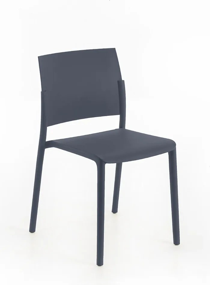 Zestaw 4 ciemnoszarych, sztaplowanych krzeseł do salonu "Sabrina" z nowoczesnego polipropylenu 52,5 x 55 cm, 81 h