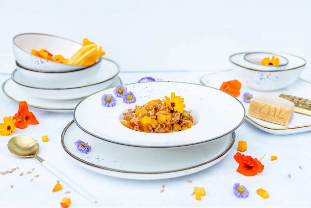 Mäser 4-częściowy zestaw talerzy dla smakoszy Pintar White niebieskie kropki 26 cm