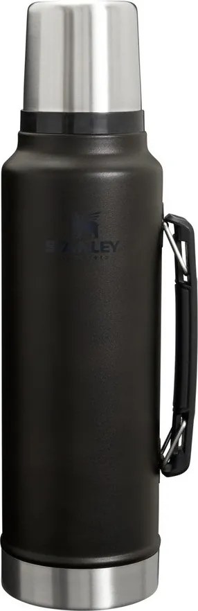 Czarny termos ze stali nierdzewnej 1,4 l Legendary Classic Bottle Black 2.0 – Stanley