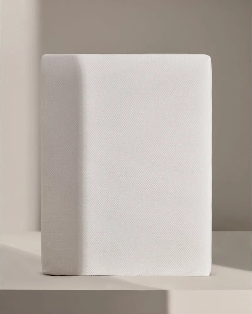 Średnio twardy piankowy materac 135x190 cm Eva – Kave Home