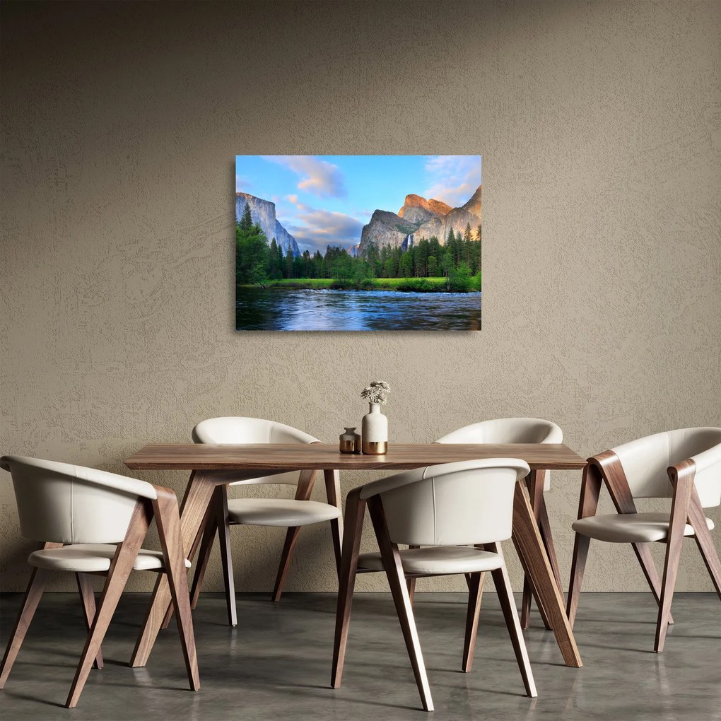 Obraz na szkle dzikiego górskiego krajobrazu (70x50 cm)