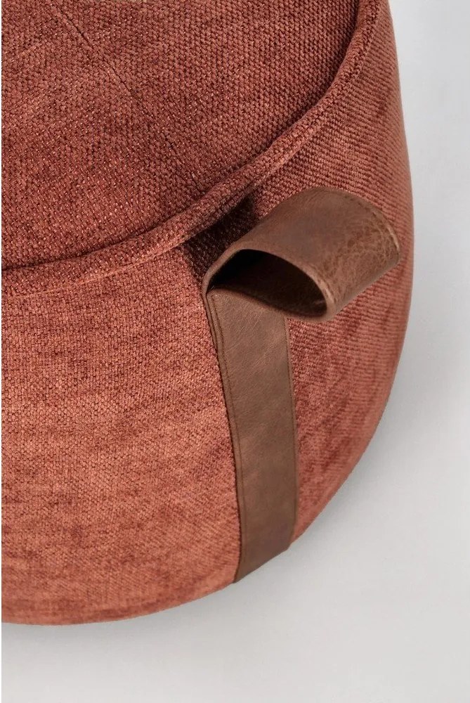 Puf z tkaniny szenilowej w kolorze terakoty Anila – Bizzotto