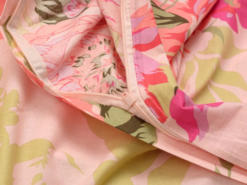 PrzytulneMieszkanie.pl PrzytulneMieszkanie.pl Bawełniana pościel KWIATY Z LIŚĆMI różowa Rozmiar pościeli: 80 x 80 cm | 135 x 200 cm