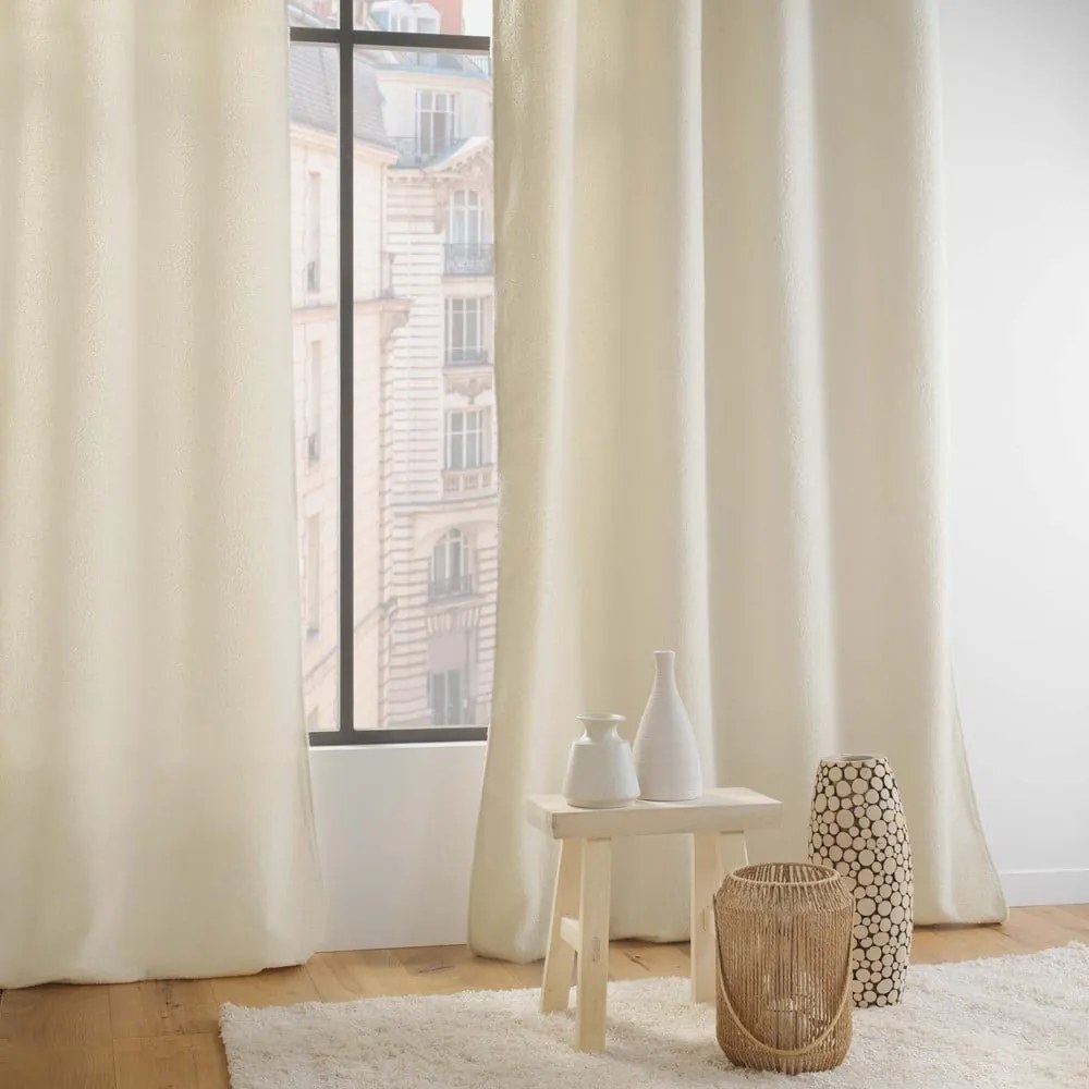 Kremowa zasłona z materiału bouclé 140x240 cm Wooly – douceur d'intérieur