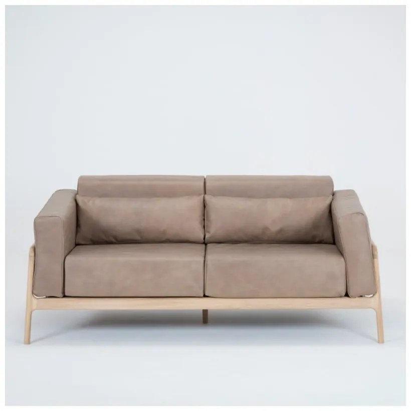 Jasnobrązowa sofa z bawolej skóry z konstrukcją z litego drewna dębowego Gazzda Fawn, 180 cm