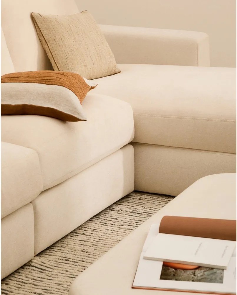 Beżowy narożnik z tkaniny szenilowej (prawostronny/z szezlongiem) Alea – Kave Home