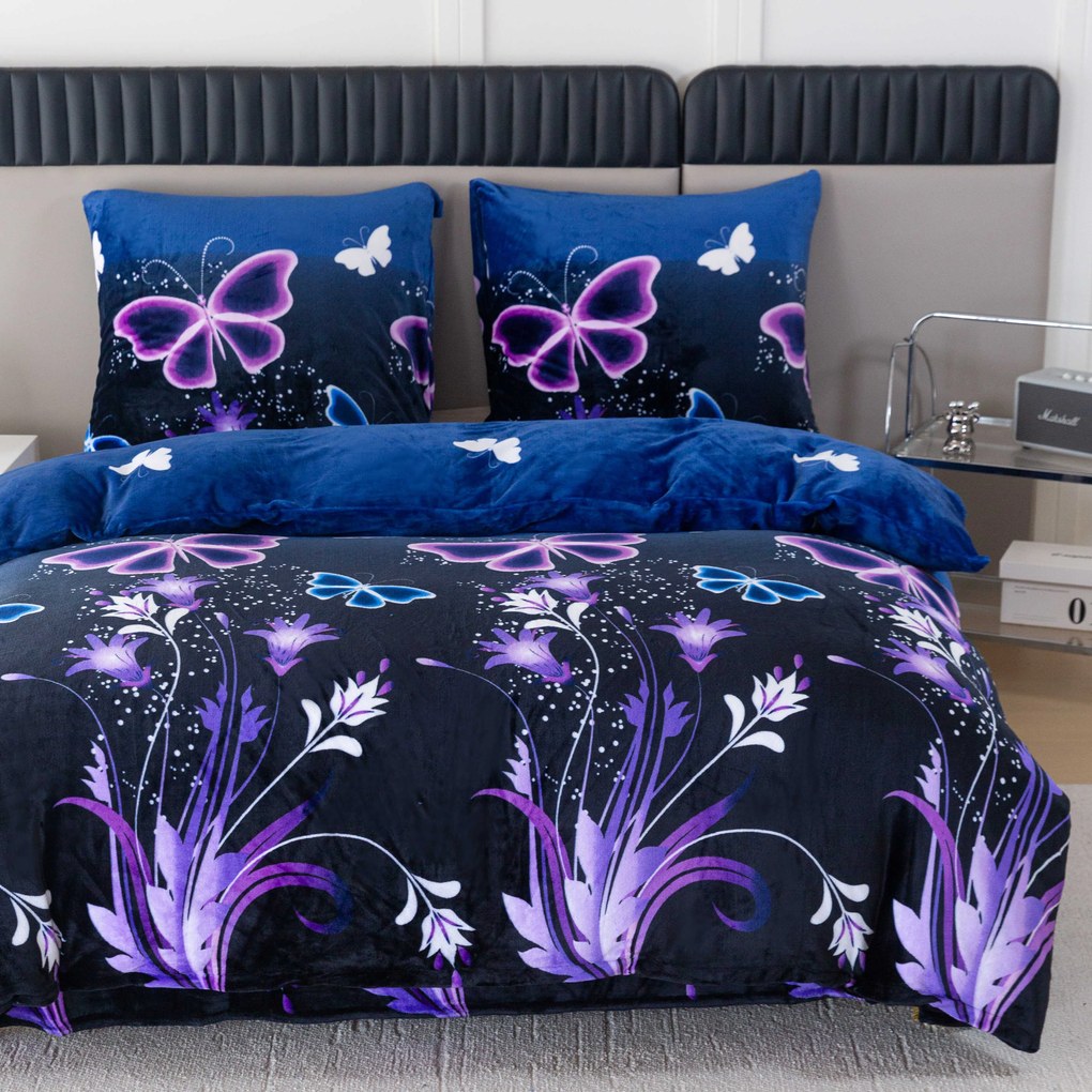 PrzytulneMieszkanie.pl PrzytulneMieszkanie.pl Pościel z mikropluszu VIOLET BUTTERFLY ciemnoniebieska Rozmiar pościeli: 2 szt 70 x 90 cm | 200 x 220 cm