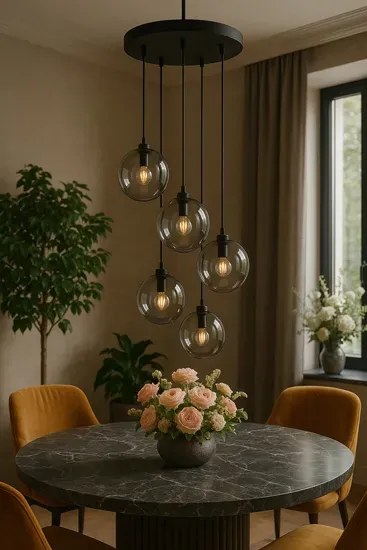 Lampa z wiszącymi beżowymi kulamo K9-T50