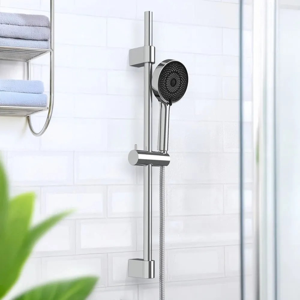 Zestaw prysznicowy ze stali nierdzewnej w kolorze srebra ze słuchawką prysznicową/z drążkiem z suwakiem 70 cm Softwater – Wenko