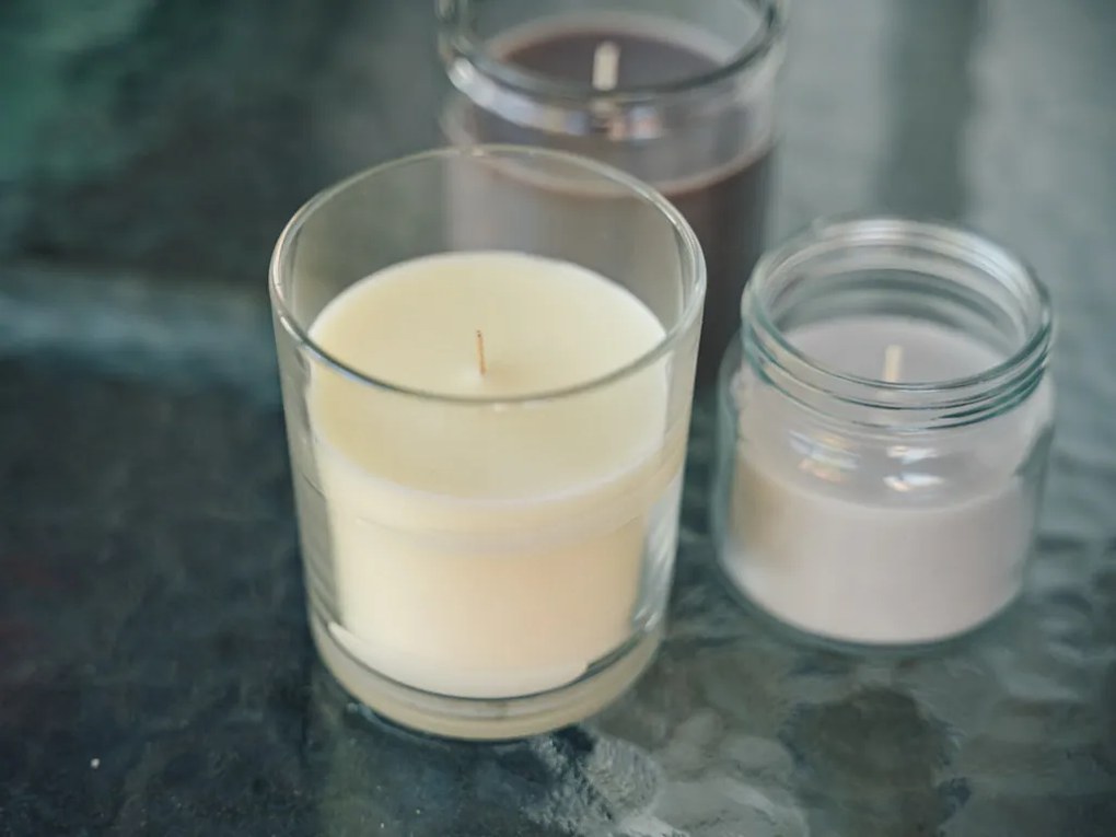 Świeca w szkle MINNESOTA AMATISTA CREAM 8 cm kremowa
