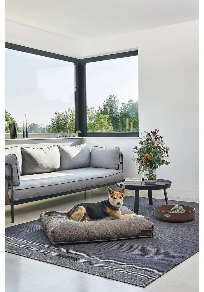 Brązowy materac dla psów z materiału bouclé 120x90 cm Mondo Chocolate L – MiaCara