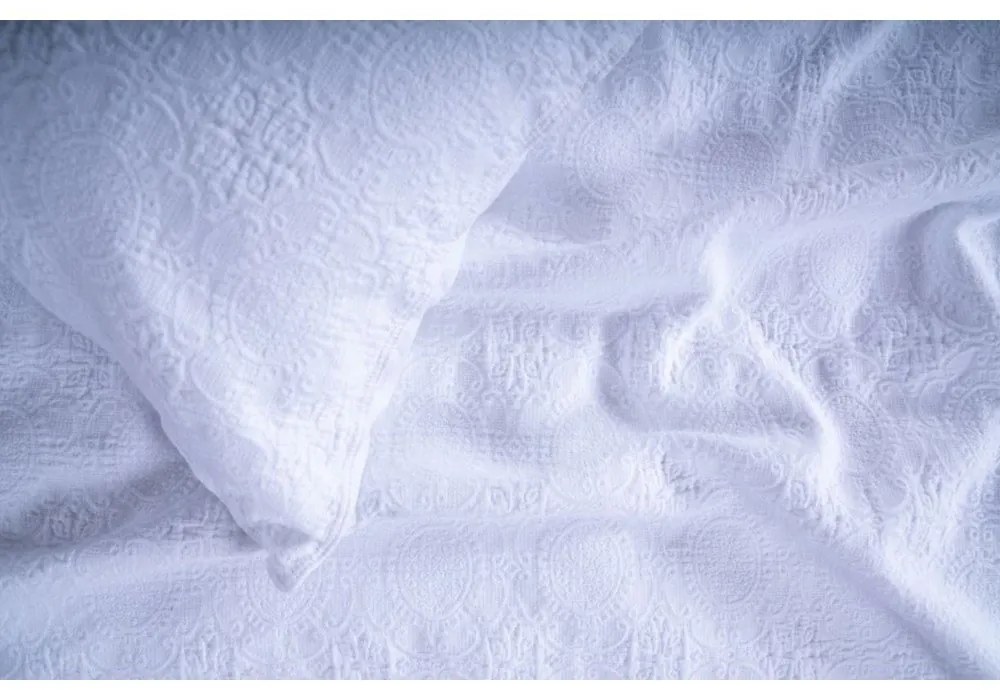 Biały zestaw narzuty na łóżko i poszewki na poduszkę żakardowy 180x240 cm Jacquard – Mila Home Luxury