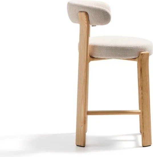 Beżowy/w jasnym naturalnym kolorze hoker z litego drewna jesionowego (wysokość siedziska 65 cm) Granite – Kave Home