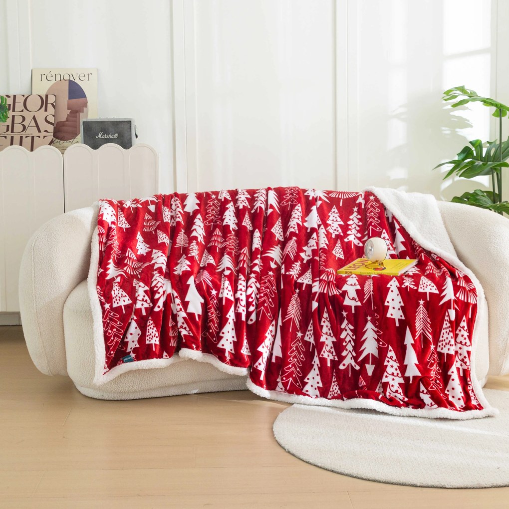 Koc bożonarodzeniowy z mikropluszu CHRISTMAS TREES czerwony Rozmiar: 200 x 220 cm