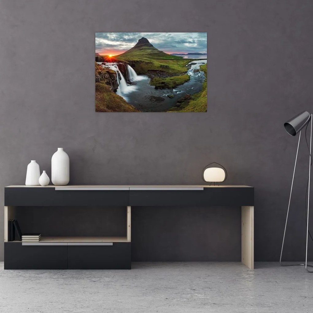 Obraz na szkle - Kirkjufell o zachodzie słońca (70x50 cm)