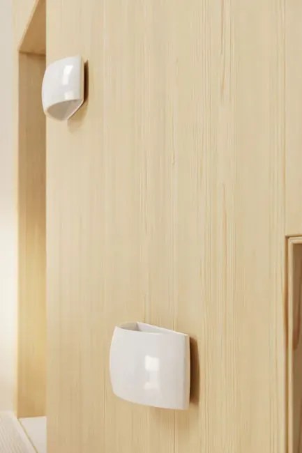 Biały minimalistyczny kinkiet w połysku - S485-Urani