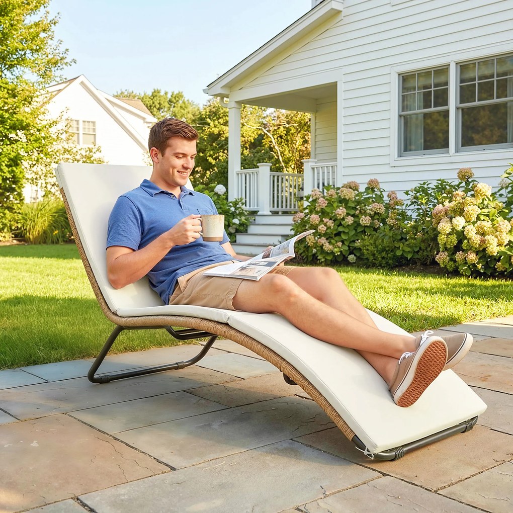 Outsunny Leżanka rattanowa w kształcie litery S z poduszką, oddychająca powierzchnia, stalowa rama | Aosom PL