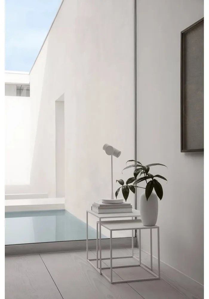 Szara lampa stołowa LED ze ściemniaczem (wysokość 44 cm) Stage – Blomus