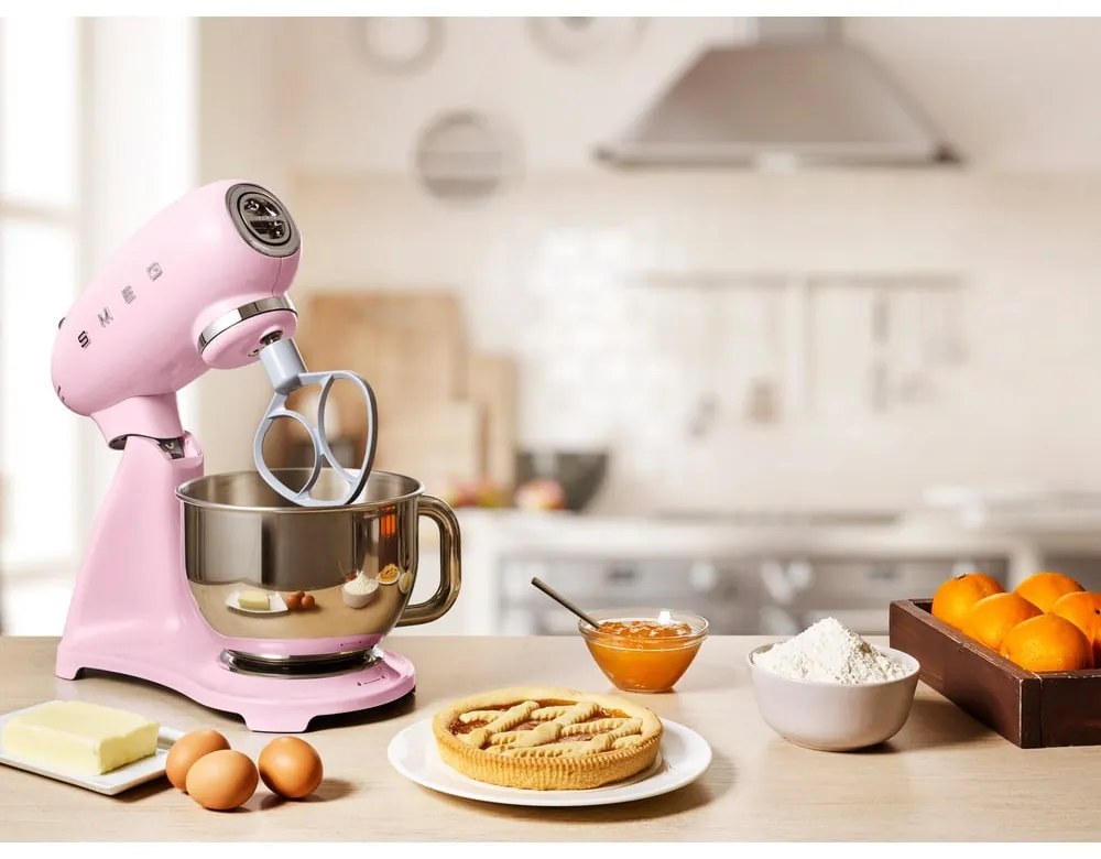 Różowy robot kuchenny Retro Style – SMEG