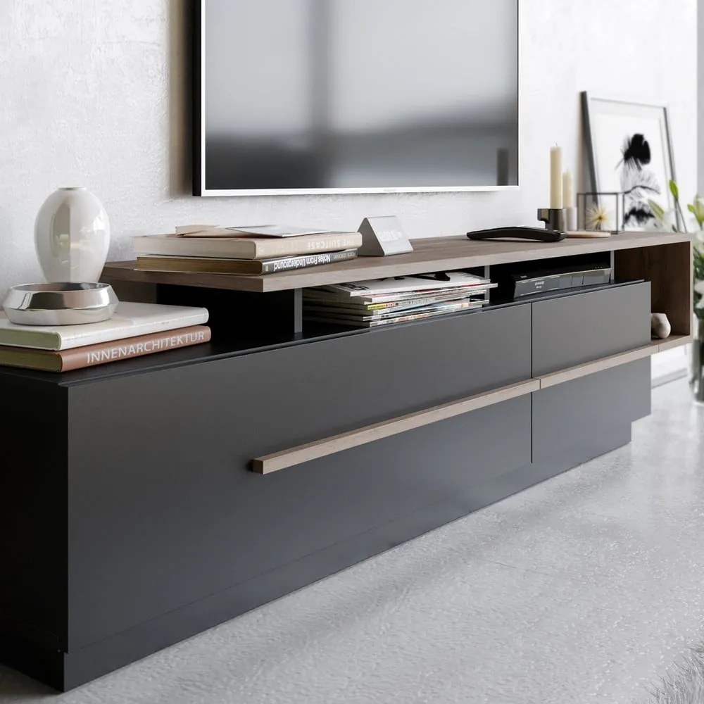 Czarna szafka pod TV w dekorze orzecha 180x46 cm Pia – Kalune Design