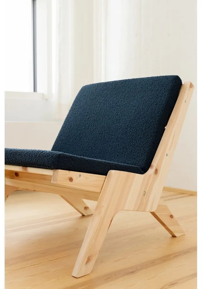 Ciemnoniebieski fotel Sway – Karup Design