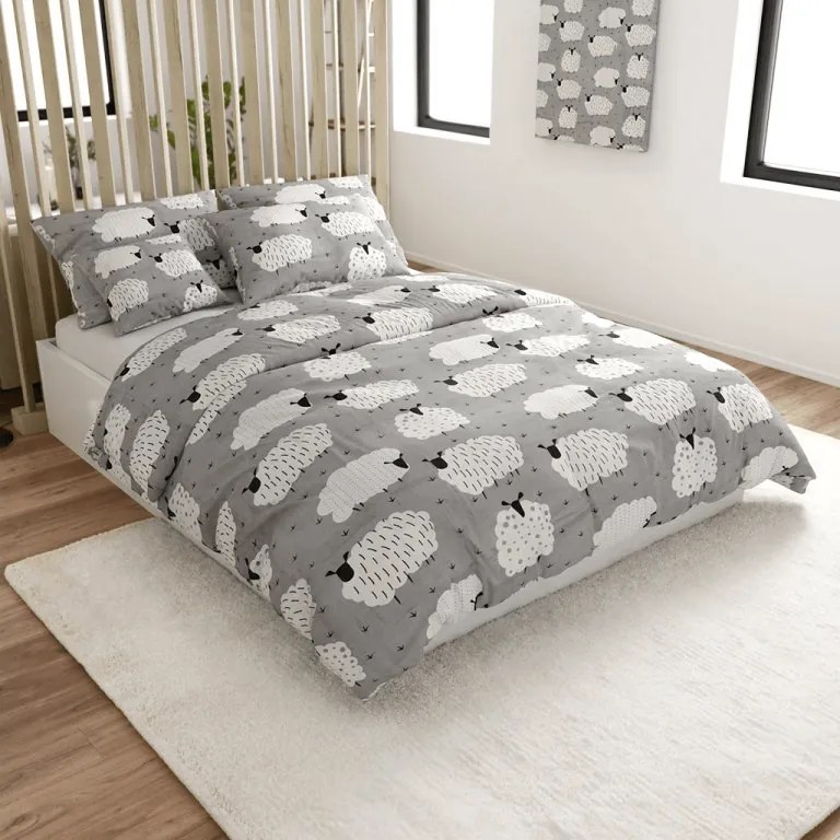 PrzytulneMieszkanie.pl PrzytulneMieszkanie.pl Pościel z polibawełny SHEEP POLY szara Rozmiar pościeli: 2 szt 70 x 90 cm | 200 x 220 cm