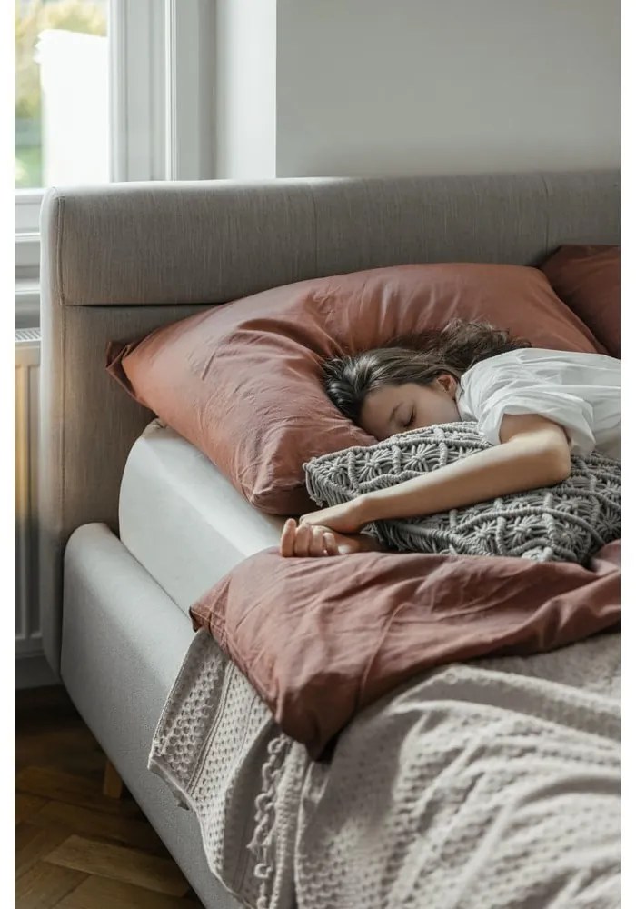 Beżowe tapicerowane łóżko dwuosobowe ze schowkiem ze stelażem 160x200 cm Lotte – Meise Möbel