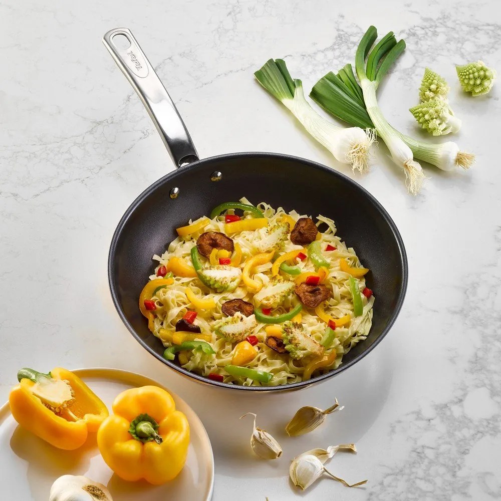 Patelnia z powłoką nieprzywierającą wok ze stali nierdzewnej ø 28 cm Intuition B8171944 – Tefal