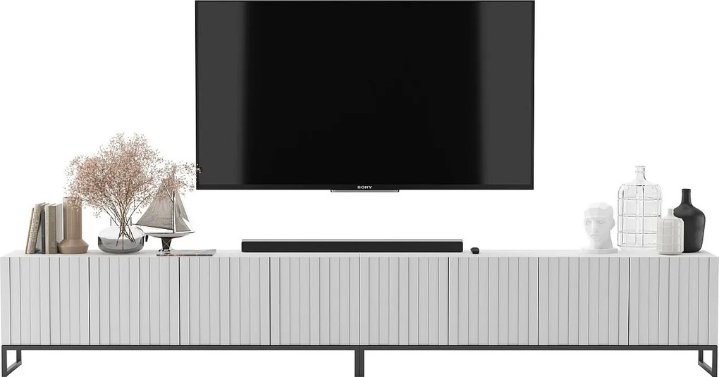 Szafka RTV z 8 drzwiami - korpus Biały mat, fronty ryflowane Biały mat - 300 cm, Stelaż z czarnego metalu