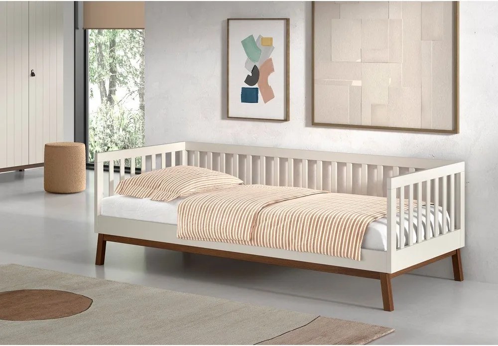 Beżowe łóżko dziecięce z litego drewna sosnowego ze stelażem 90x200 cm Sezane – Vipack