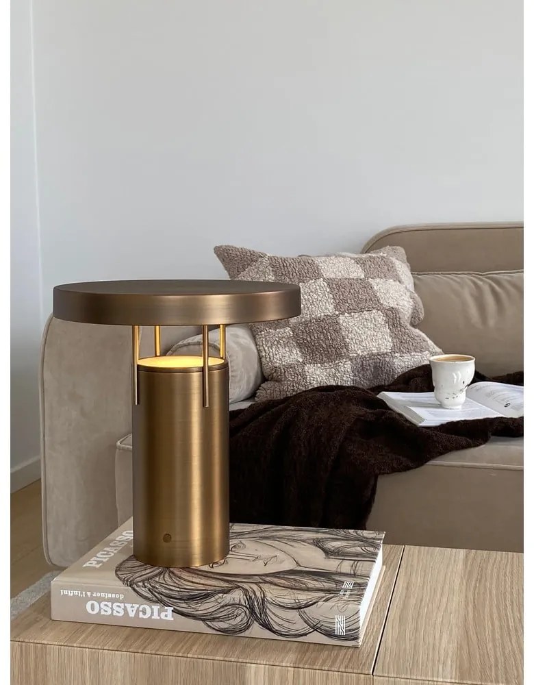 Lampa stołowa LED ze ściemniaczem w kolorze brązu z metalowym kloszem (wysokość 28 cm) BringMe – Hübsch