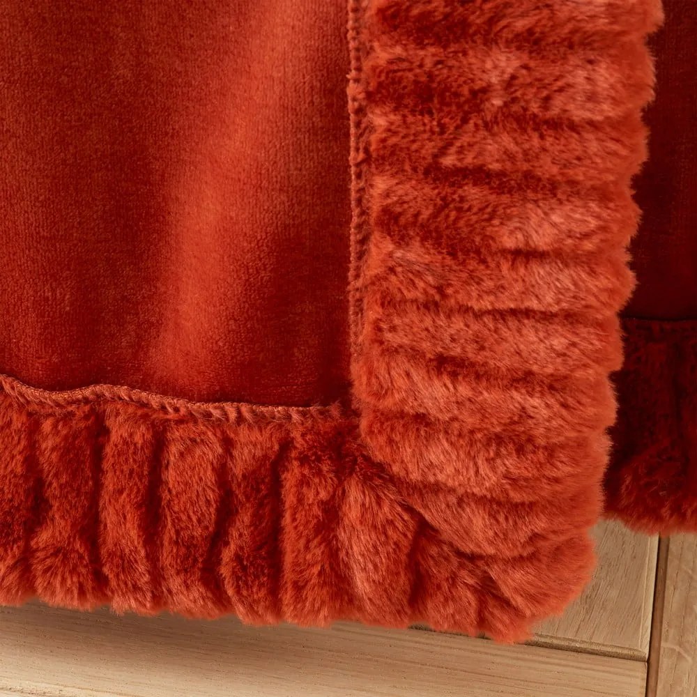 Pomarańczowy koc z mikropluszu 150x200 cm Velvet and Faux Fur – Catherine Lansfield