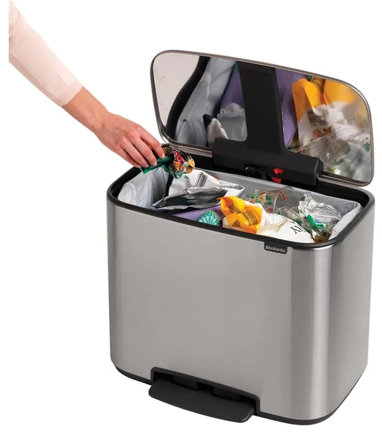 Stalowy kosz na śmieci z pedałem w kolorze matowego srebra 36 l Bo – Brabantia