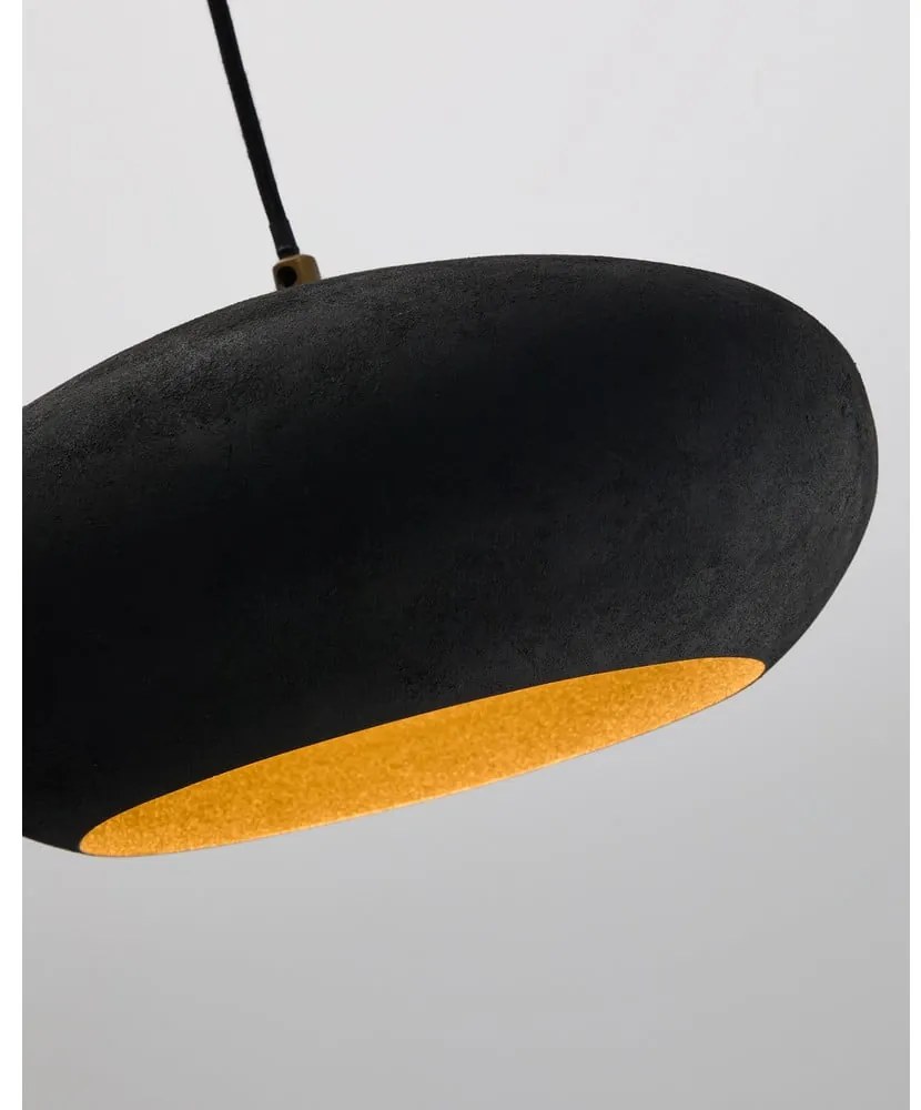 Czarna lampa wisząca z metalowym kloszem ø 30 cm Inda – Kave Home