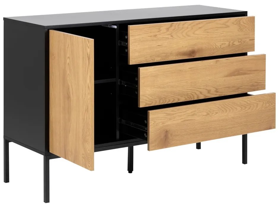 Czarno-naturalna niska komoda w dekorze dębu 120x82 cm Seaford – Actona