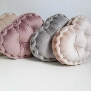 Aksamitna poduszka w kształcie serca