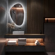 Nietypowe lustro łazienkowe z oświetleniem LED G7