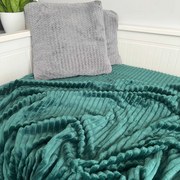 Gruby koc tłoczony z mikrofibry paski butelkowa zieleń 160x200 cm