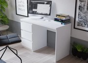 Biurko białe z trzema szufladami MT974