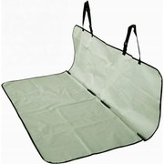 Mata do przewożenia zwierząt psów w samochodzie